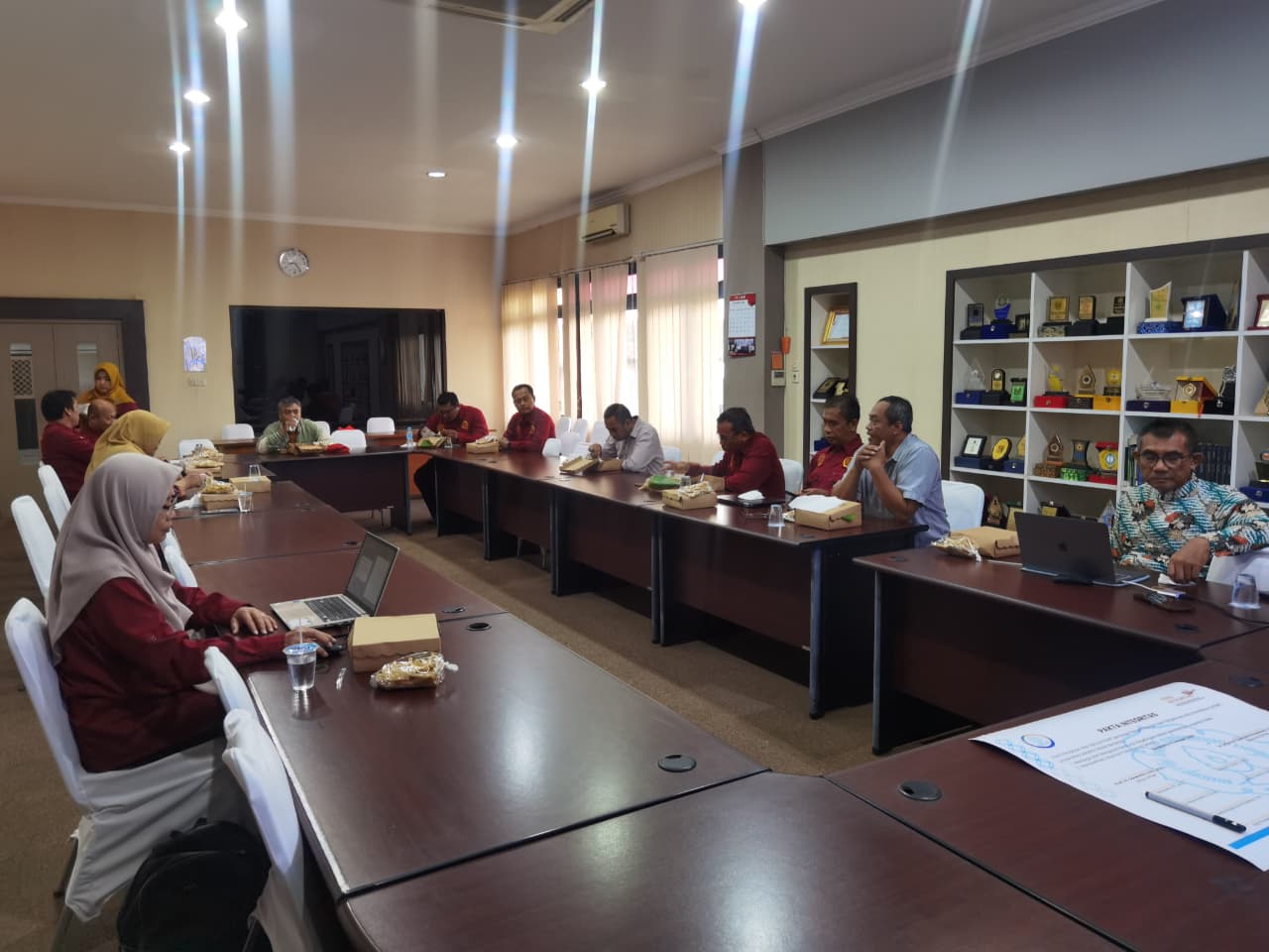 Membangun Budaya Kerja di LPPMP UNS Melalui Apel Pagi